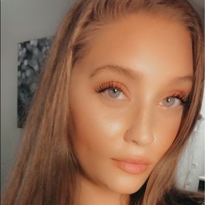 Meet your Posher, Lili